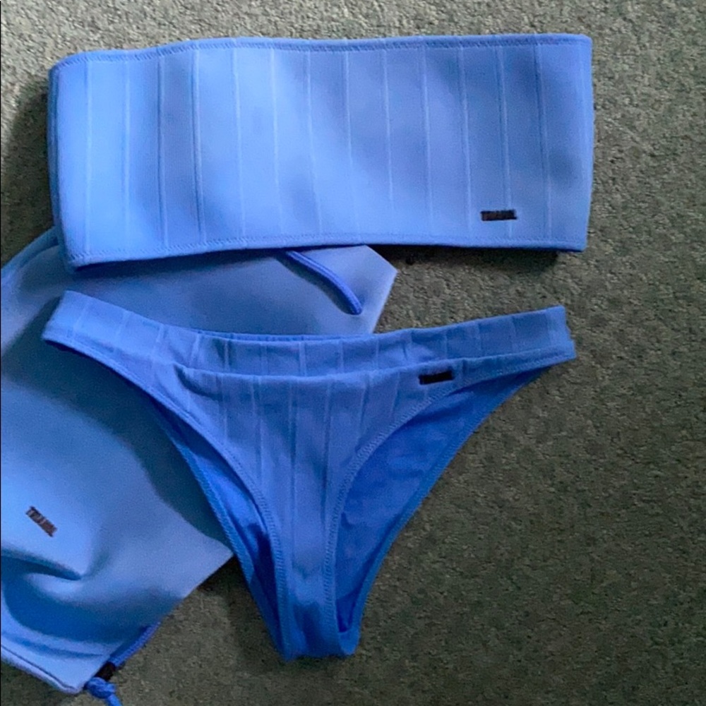 Triangl bandeau bikini